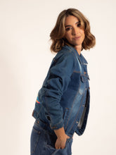 Chaqueta corta bordada